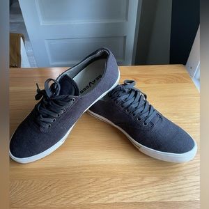 SeaVees Men’s Hermosa Plimsoll Standard shoes